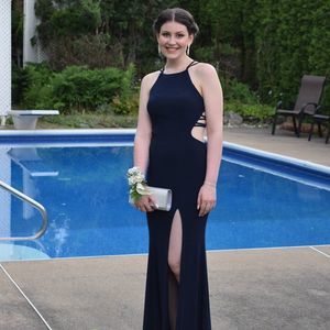 Meet your Posher, Justine